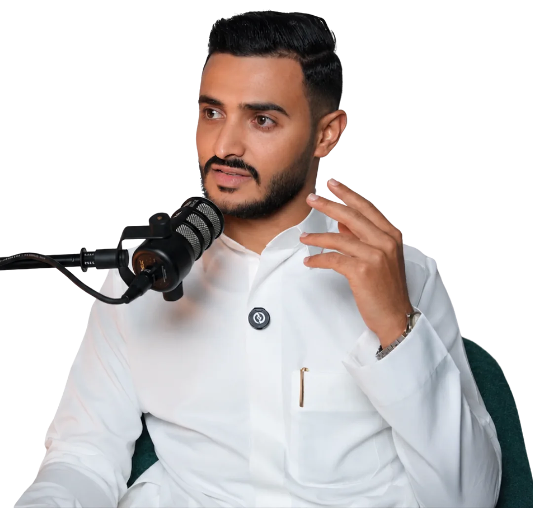 أ . بلال آل زيد يتحدث أمام المايك